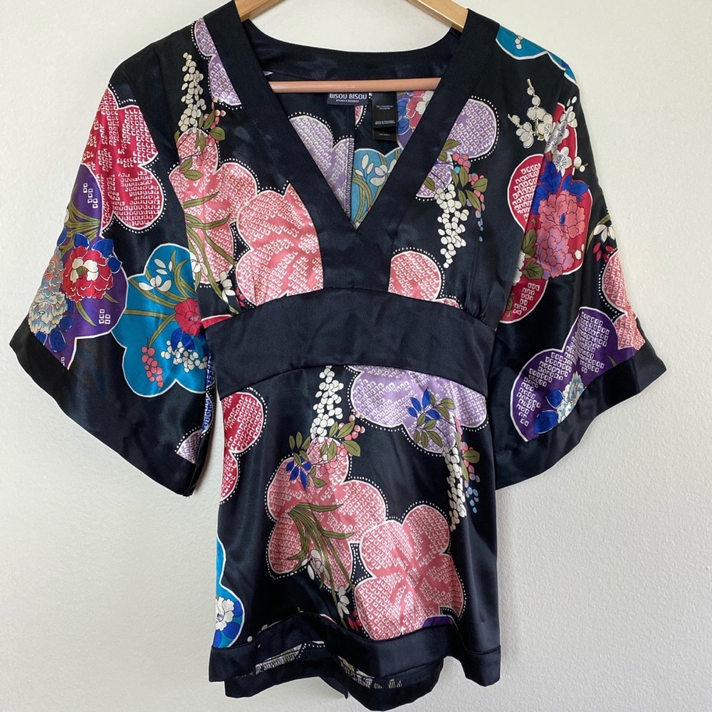 Bisou Bisou Kimono Top Tie Back Blouse